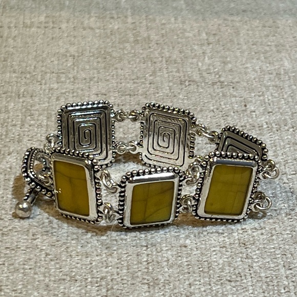 Yellow Stone Bracelet - Picture 3 of 6